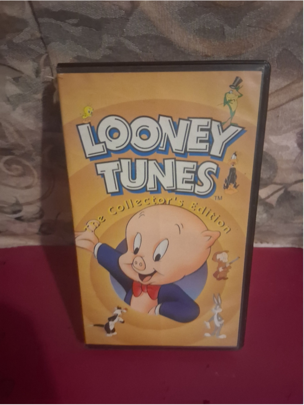 2 Warner Bros. Looney Tunes Collector's Edition VHS Tape Orange Yellow